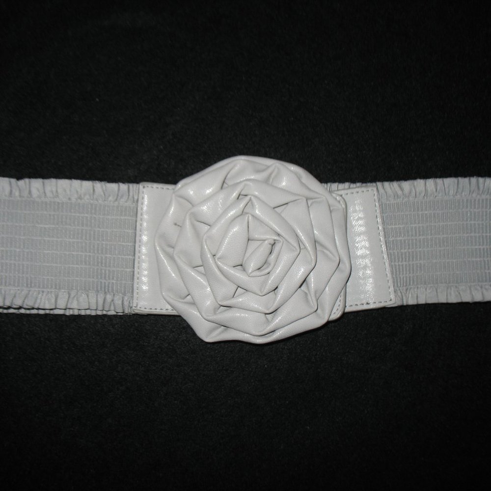 ROSE BELT - Gray Stretchy 3" Wide Belt with Tags
